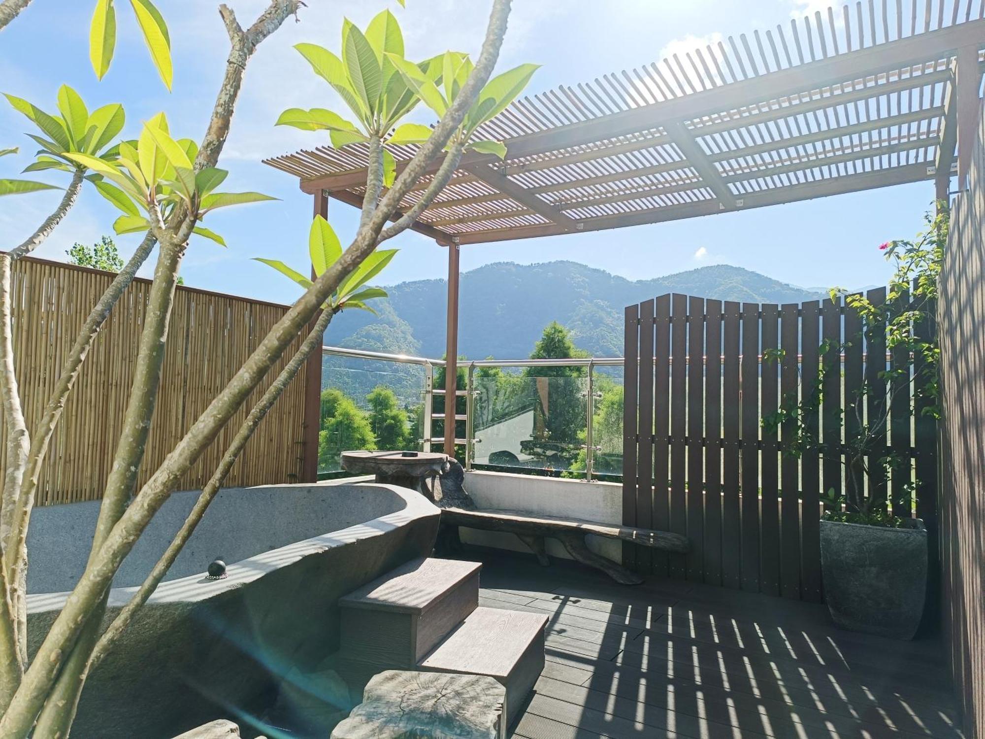 Roaming Cloud Sun Moon Lake B&B Yuchi Exterior foto